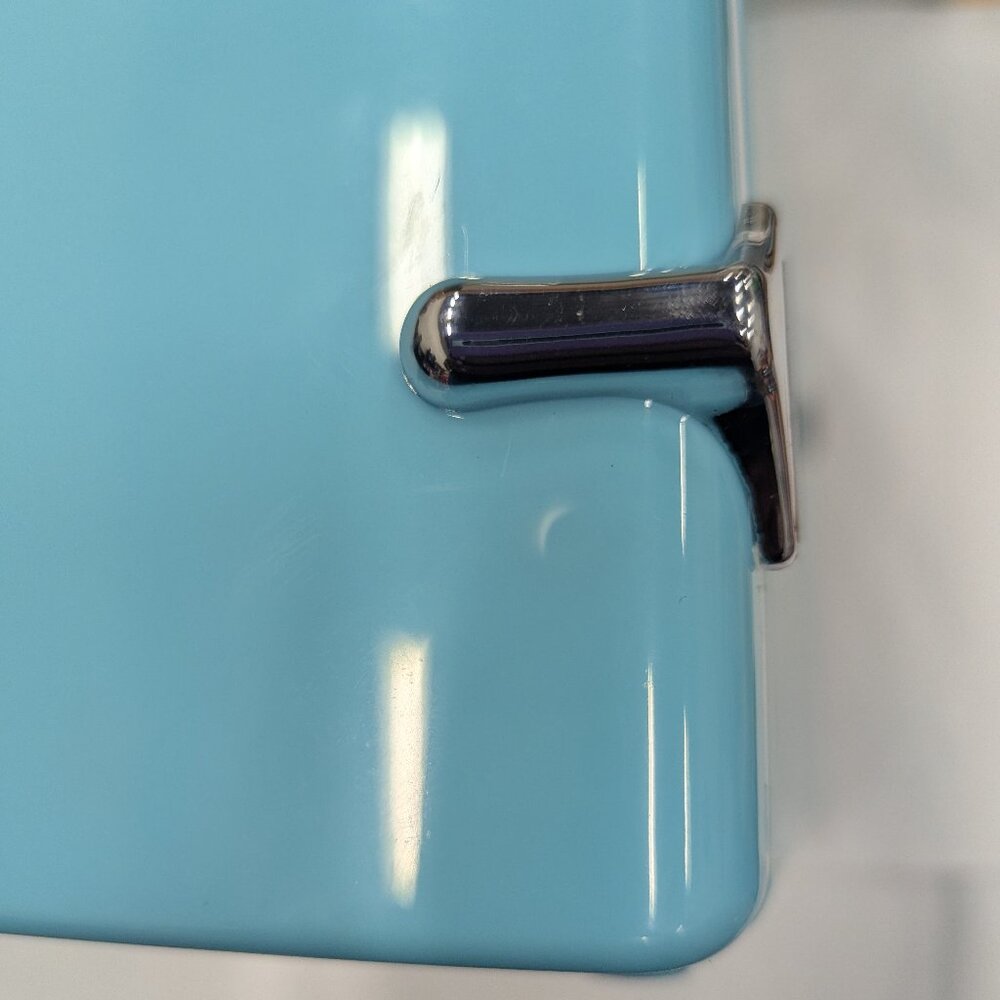 Frigidaire Retro 9-Can Mini Fridge, Blue, Portable Thermoelectric - Picture 3 of 8
